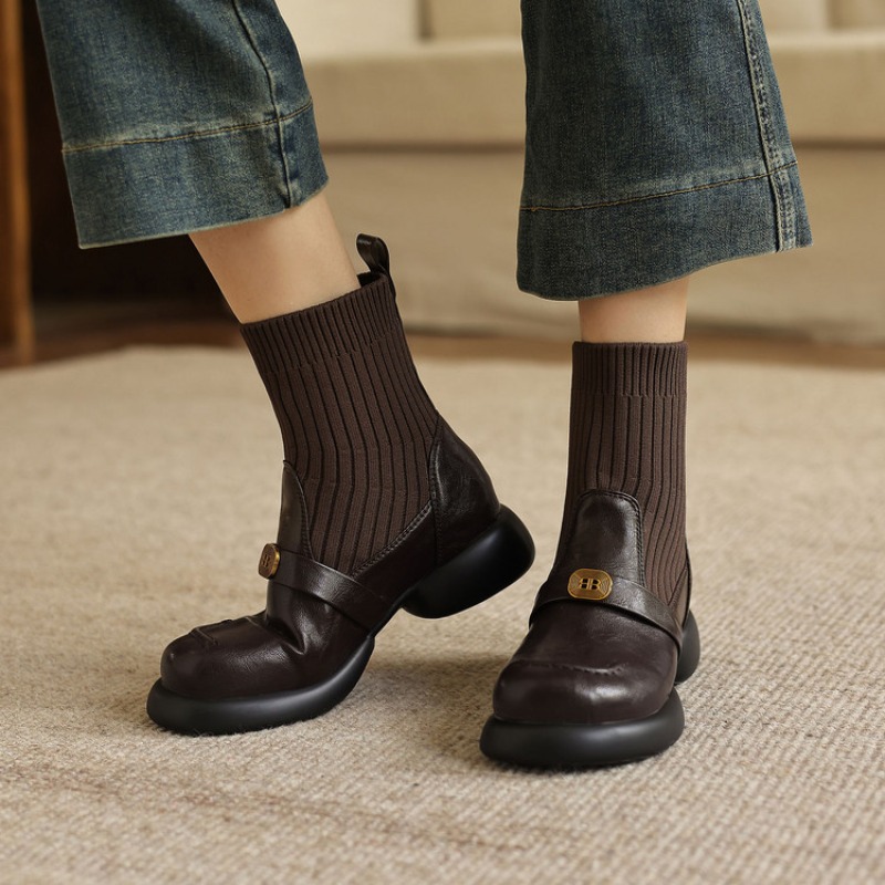 新しい秋冬の女性用ブラウンブーツ、レディース用ラウンドトゥフ - Women'S Fashion Socks のレビューと価格