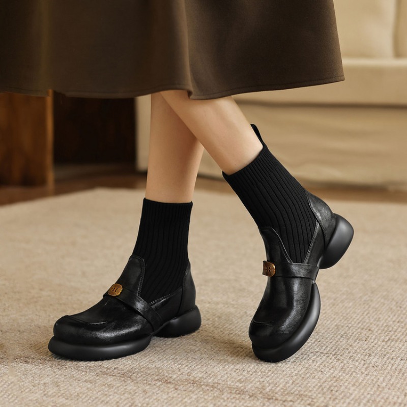 新しい秋冬の女性用ブラウンブーツ、レディース用ラウンドトゥフ - Women'S Fashion Socks のレビューと価格