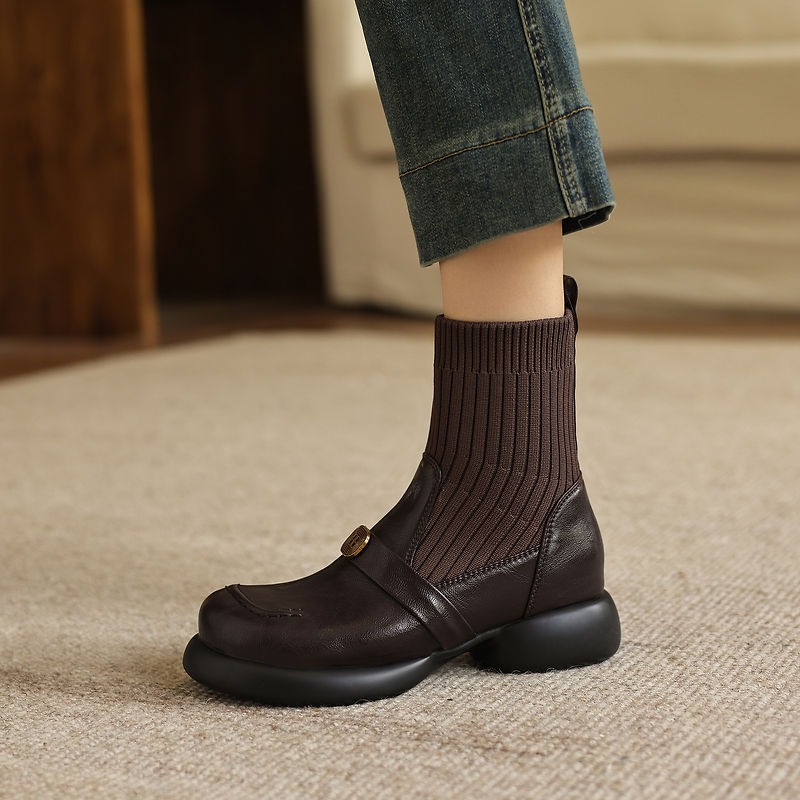 新しい秋冬の女性用ブラウンブーツ、レディース用ラウンドトゥフ - Women'S Fashion Socks のレビューと価格
