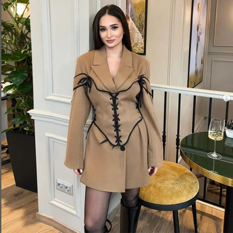 女性用ミドル丈コートとコルセットドレスセット,長袖,ライン, - Corset Top Boned のレビューと価格