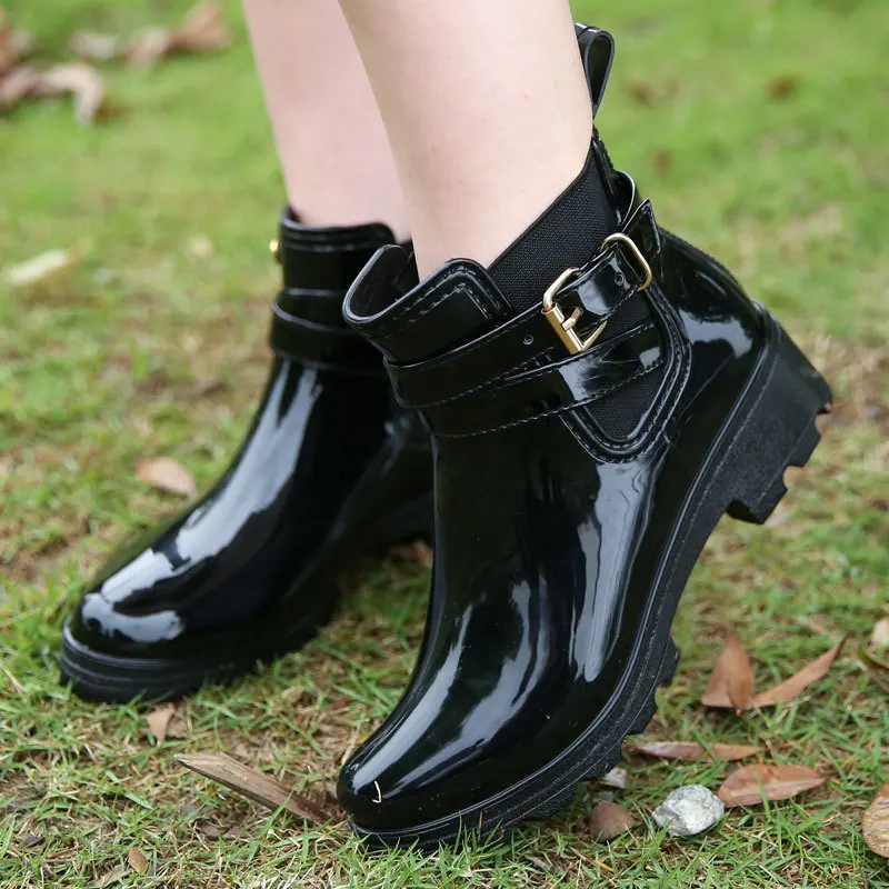 女性の靴ファッション防水レインシューズ女性レザーアンクルブー - Women'S Fashion Rain Boots のレビューと価格