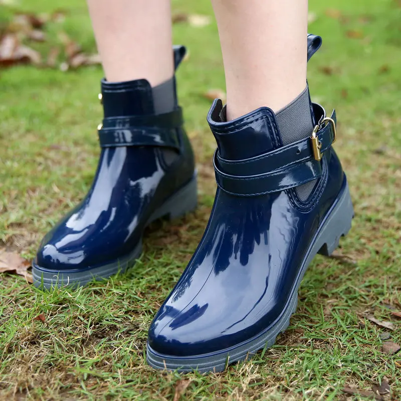 女性の靴ファッション防水レインシューズ女性レザーアンクルブー - Women'S Fashion Rain Boots のレビューと価格