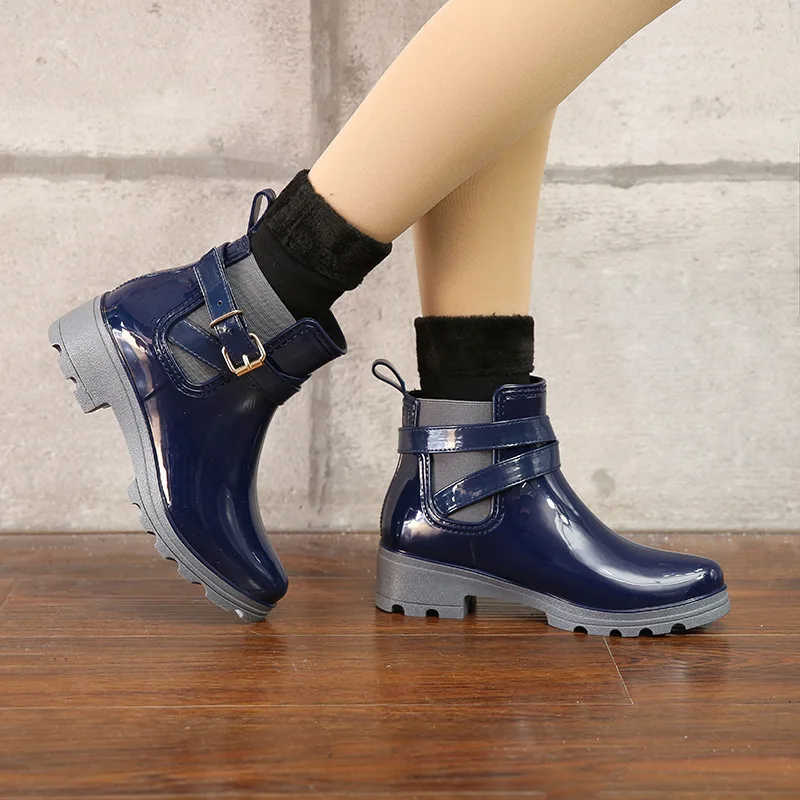女性の靴ファッション防水レインシューズ女性レザーアンクルブー - Women'S Fashion Rain Boots のレビューと価格